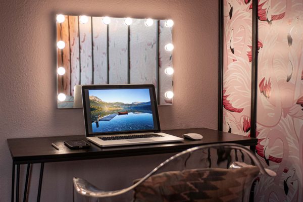 AIRBNB_PINK-1-WEB