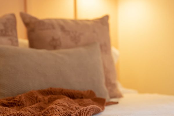 AIRBNB_THE_ANNEX_ROOM_215_ORANGE_ROOM-15