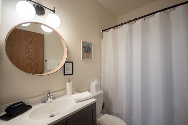 AIRBNB_THE_ANNEX_ROOM_215_ORANGE_ROOM-17