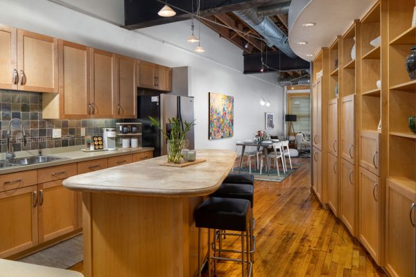 YOUNG_111_ROBERTS_STREET_UNIT_3_AIRBNB_PORTERFIELD_2022-1
