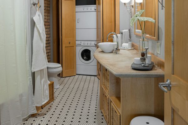 YOUNG_111_ROBERTS_STREET_UNIT_3_AIRBNB_PORTERFIELD_2022-11