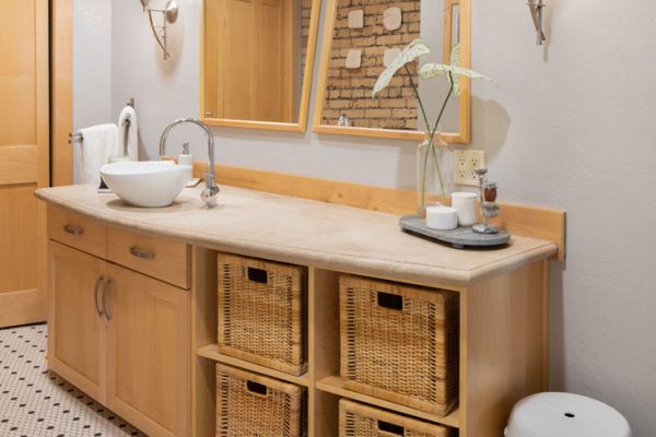 YOUNG_111_ROBERTS_STREET_UNIT_3_AIRBNB_PORTERFIELD_2022-12