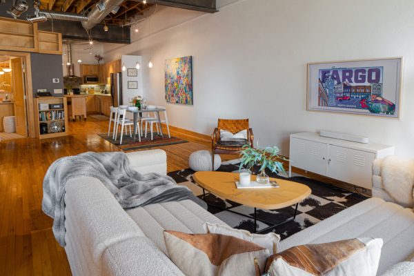 YOUNG_111_ROBERTS_STREET_UNIT_3_AIRBNB_PORTERFIELD_2022-9