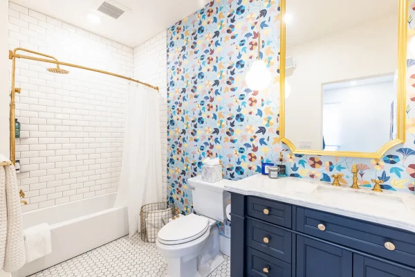 milos-bathroom