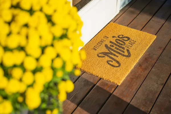 milos-welcome-mat
